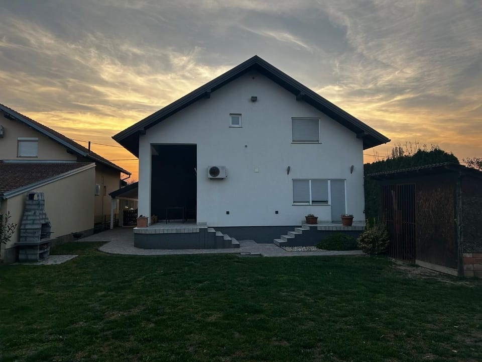 Kuća za odmor „Slavonska Lola“ Apartment in Croatia