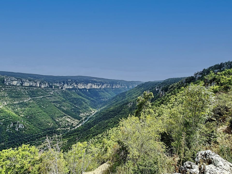 Bâtisse de charme et vue exceptionnelle entre Causses et Gorges du Tarn House in Auvergne-Rhône-Alpes