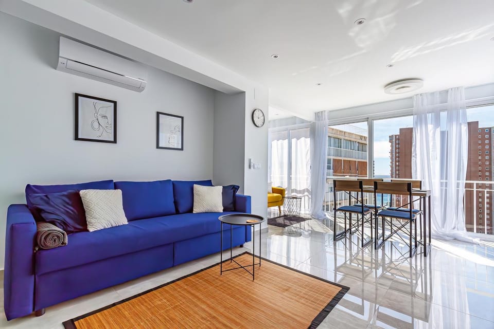 Living room, Dining area, air conditioner