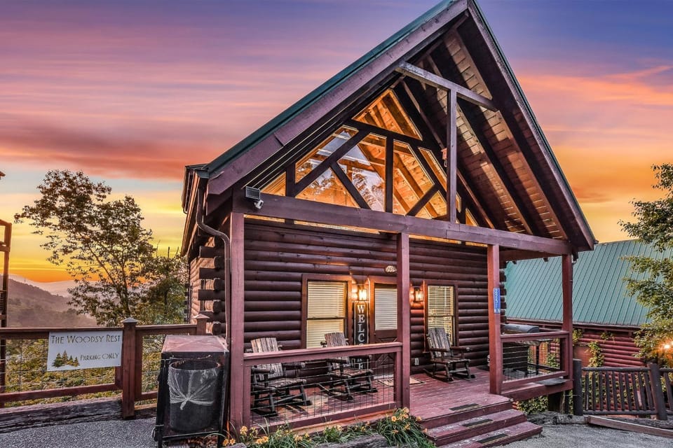 Property building, Day, Natural landscape, Mountain view, Sunrise, Sunset