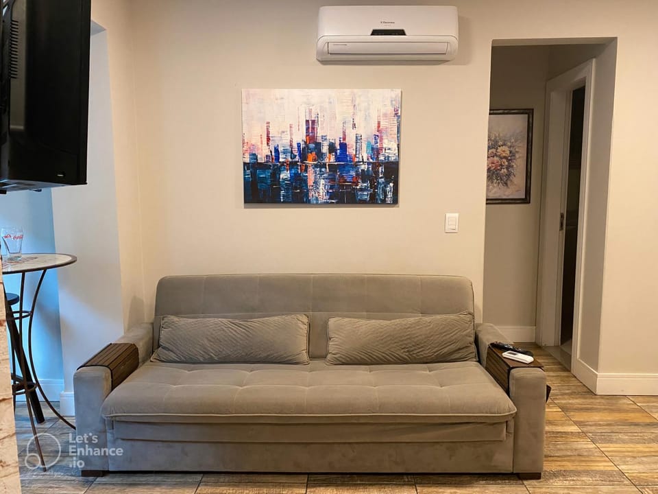 Communal lounge/ TV room, Living room, air conditioner