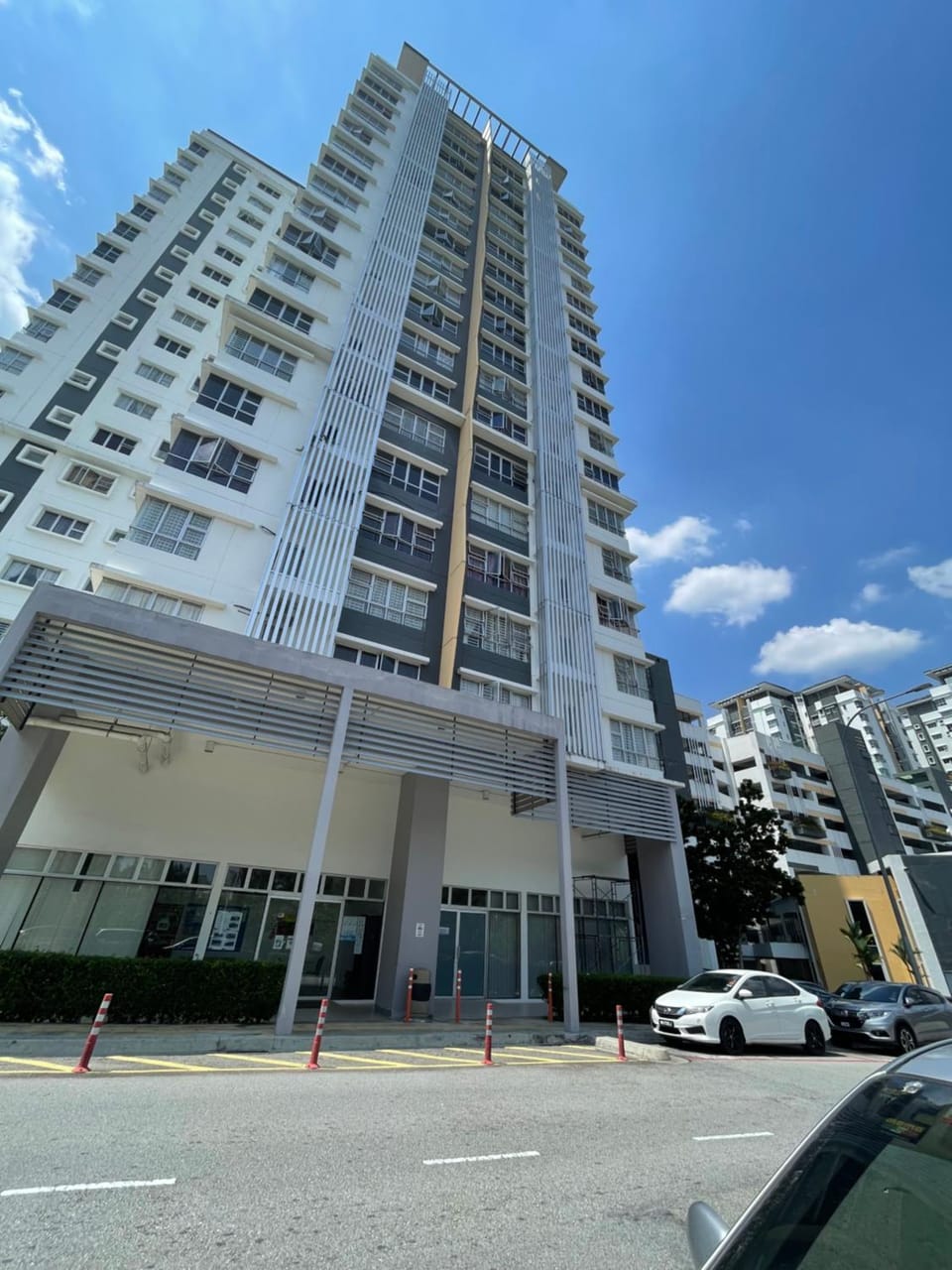 Property building, Location