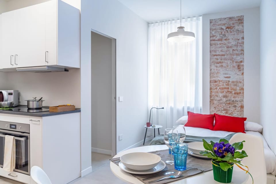 Dining area, pet friendly