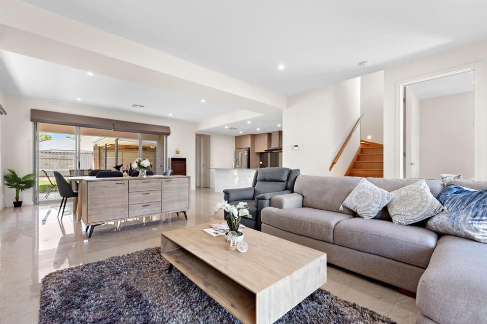 Clover - The Split-Level Sanctuary in Payneham South House in Adelaide