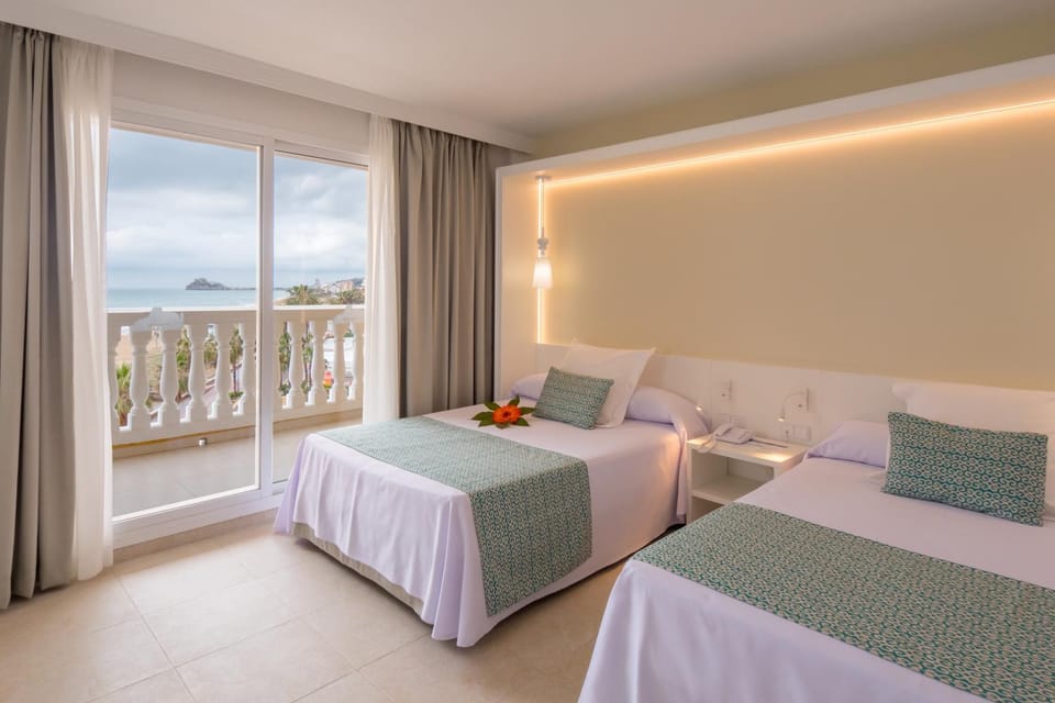 Bed, Sea view