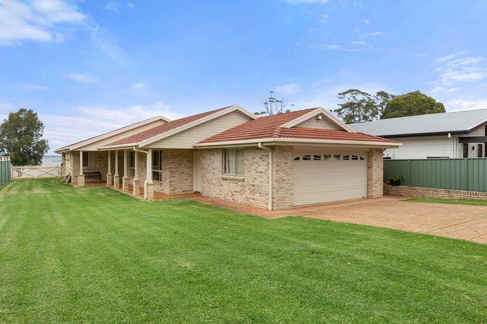 Island View by Experience Jervis Bay House in Saint Georges Basin