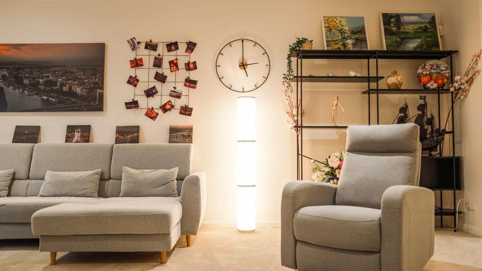 Modern 3BD Townhouse in Marsfield House in Sydney