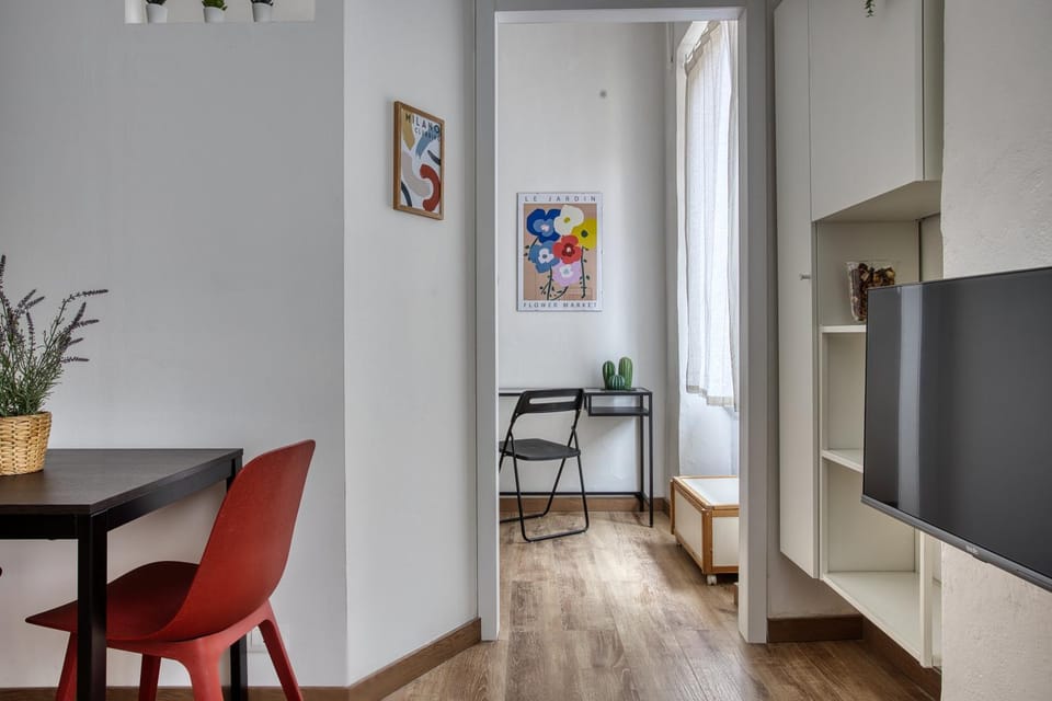 Communal lounge/ TV room, TV and multimedia, Living room, Dining area