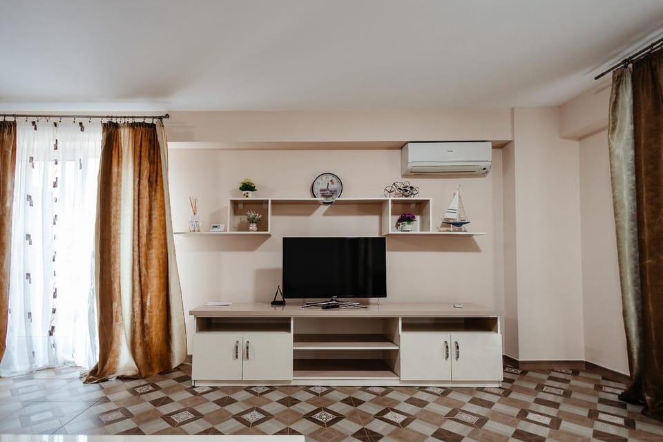 Luxury Radox Airport Bucharest 2 Apartment in Romania