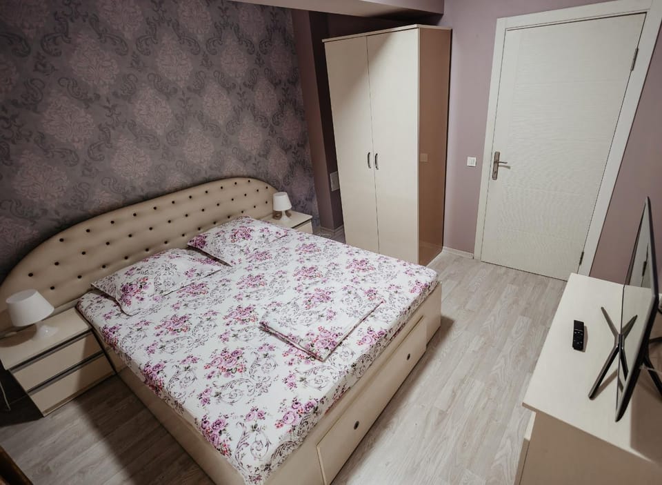 Luxury Radox Airport Bucharest 2 Apartment in Romania