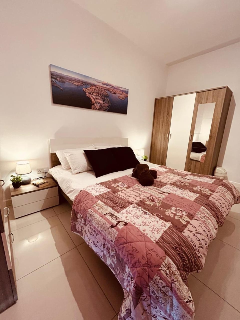 Bed, Photo of the whole room, Bedroom, wardrobe