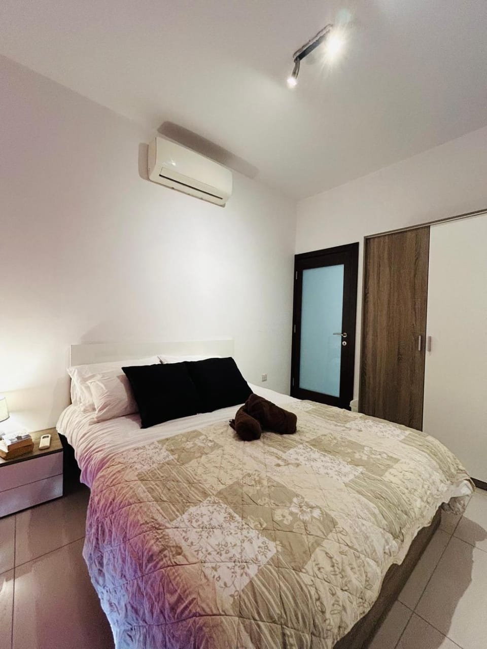 Bed, Photo of the whole room, Bedroom, towels, wardrobe, air conditioner