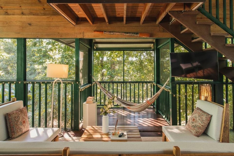Casa de Mono Tropical Garden Retreat, Near Ocean Villa in Bocas del Toro Province