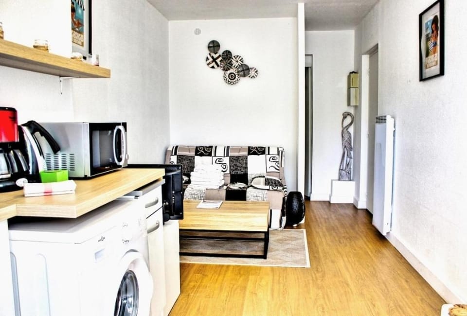 Living room, Bedroom, washing machine