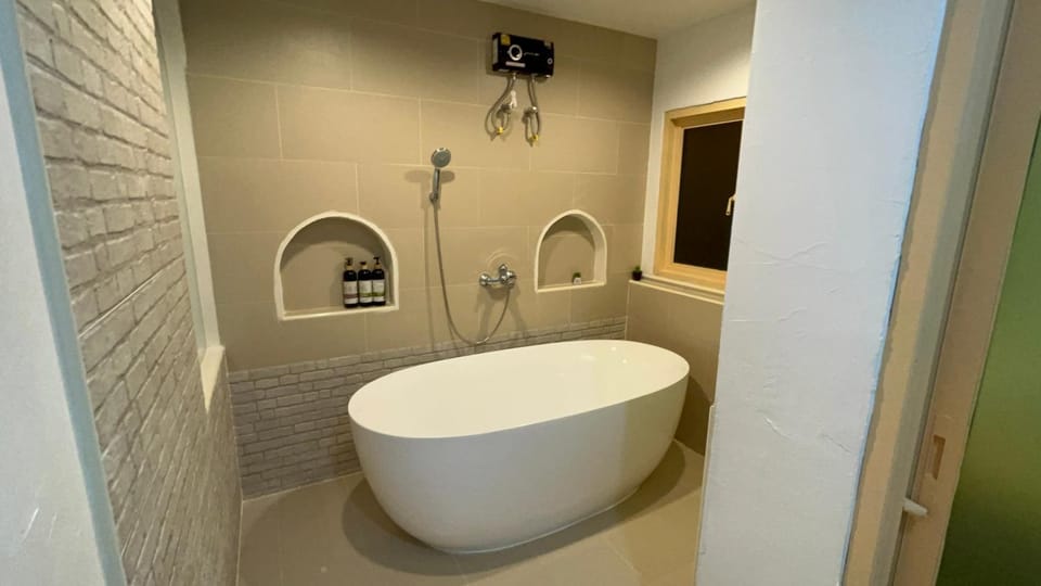 Bathroom, Bath