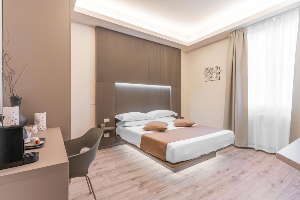 Bed, Photo of the whole room, Bedroom, hair dresser, towels
