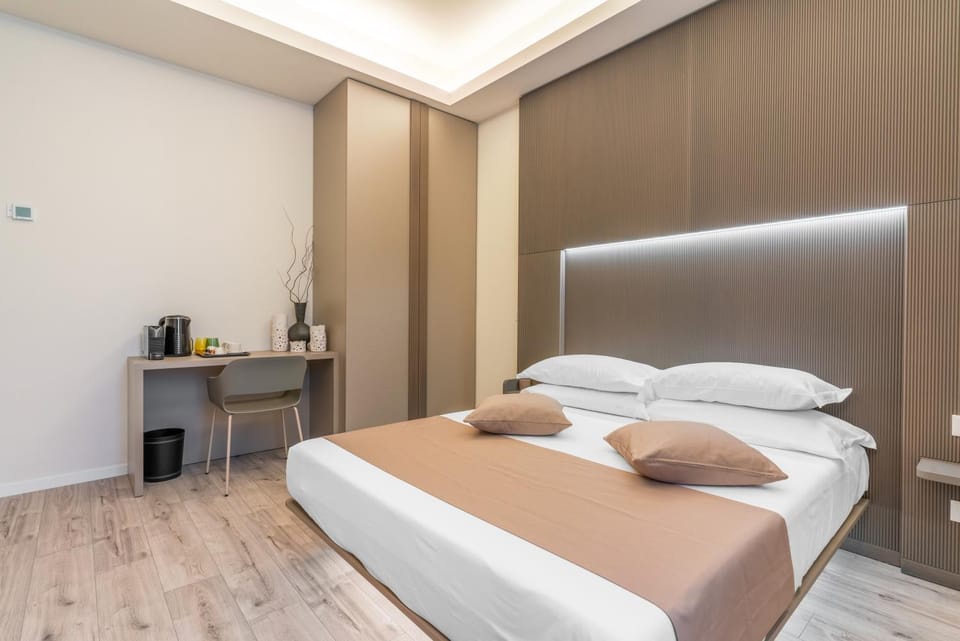 Bed, Coffee/tea facilities, Photo of the whole room, Bedroom, hair dresser, towels