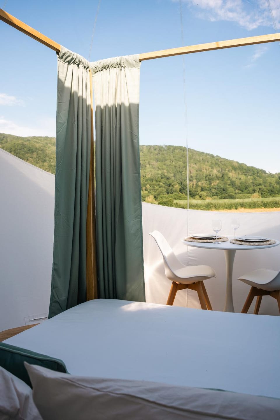 Natural landscape, Dining area, Bedroom