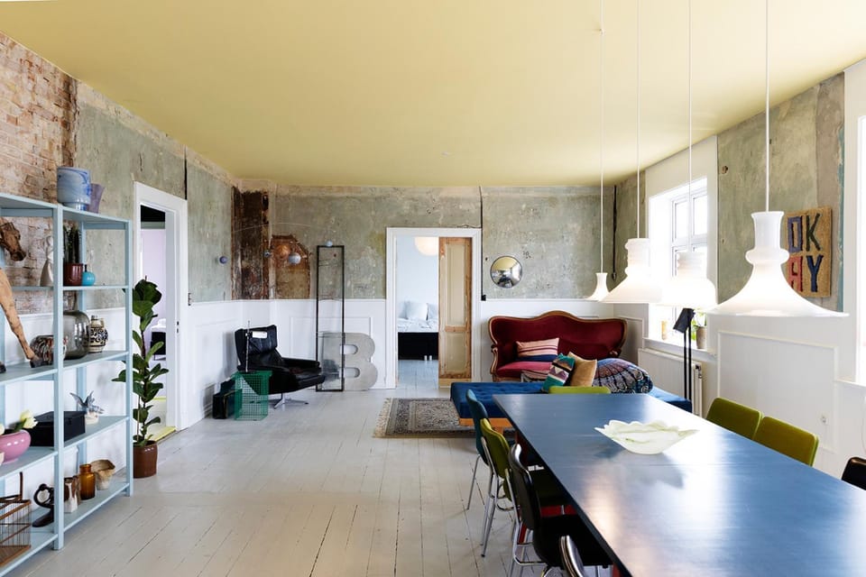 Seating area, Dining area, Bedroom