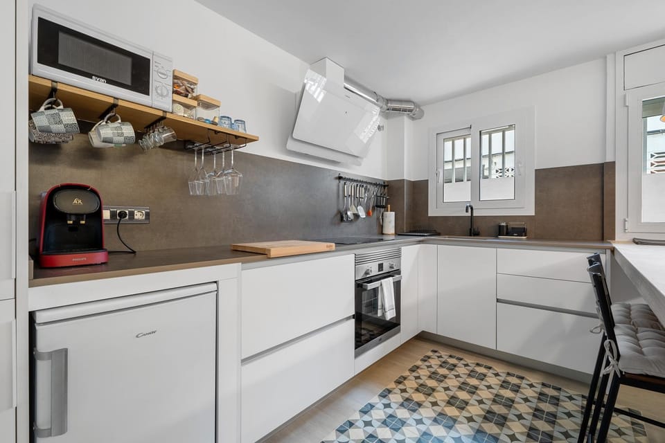 Kitchen or kitchenette, Living room