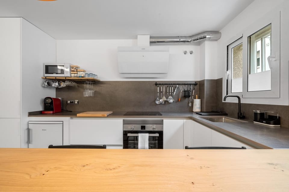 Kitchen or kitchenette, Living room