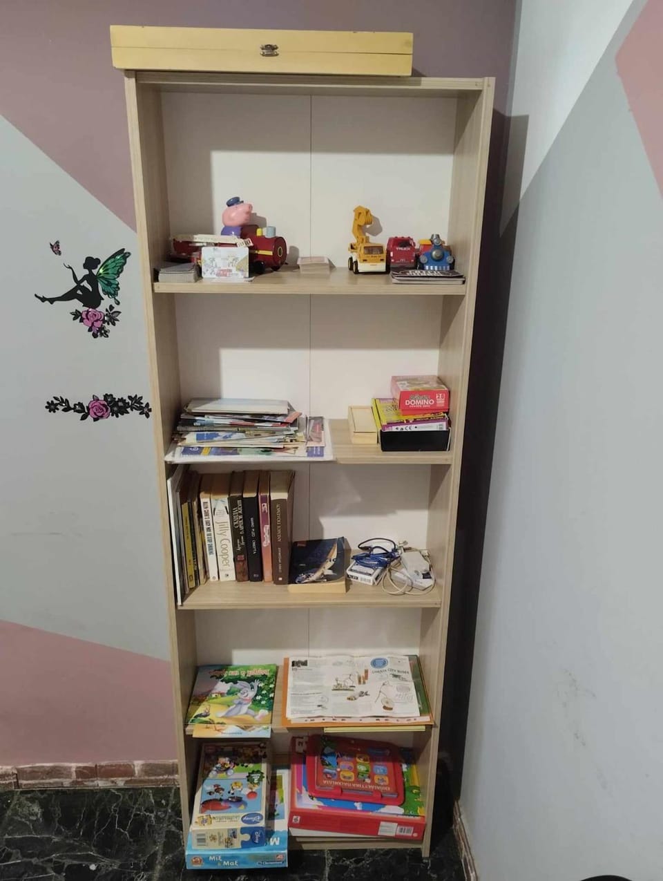 Decorative detail, Seating area