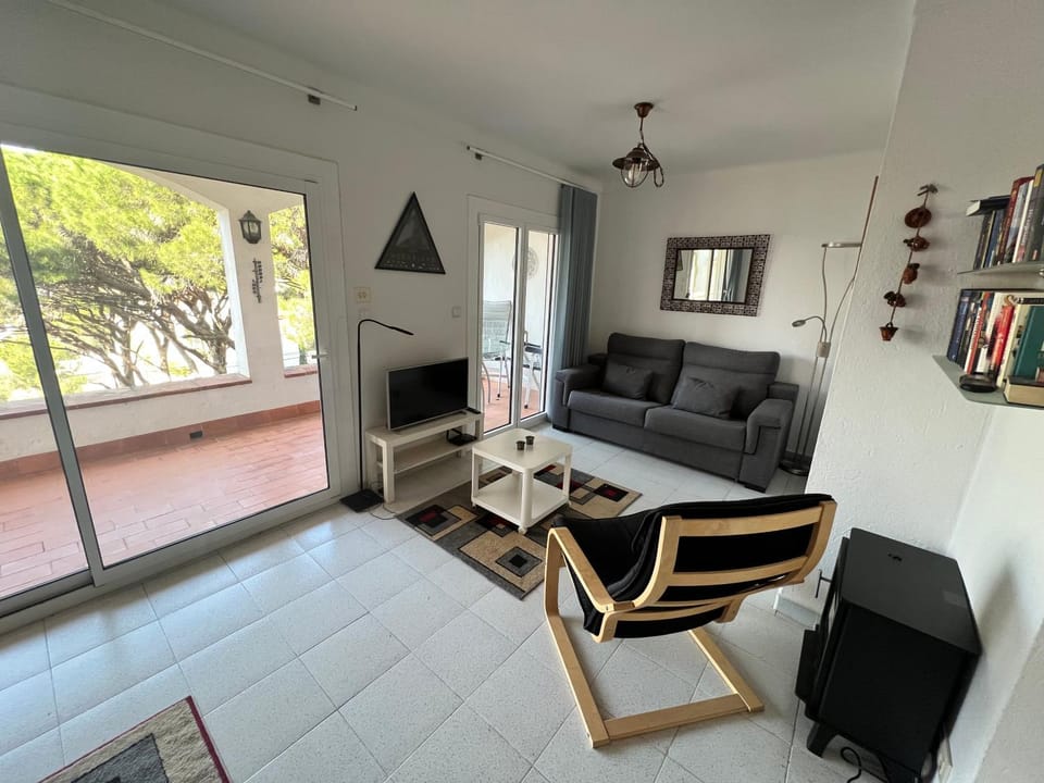 TV and multimedia, Living room, Dining area