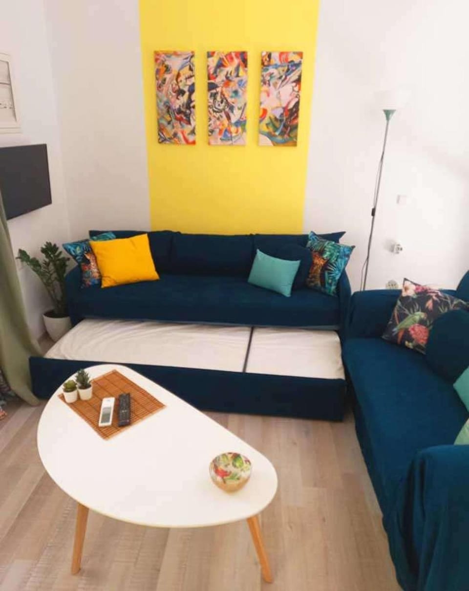 Pirgos Colorful Studio Sleeps 2 Parking WiFi Ac Apartment in Crete Region