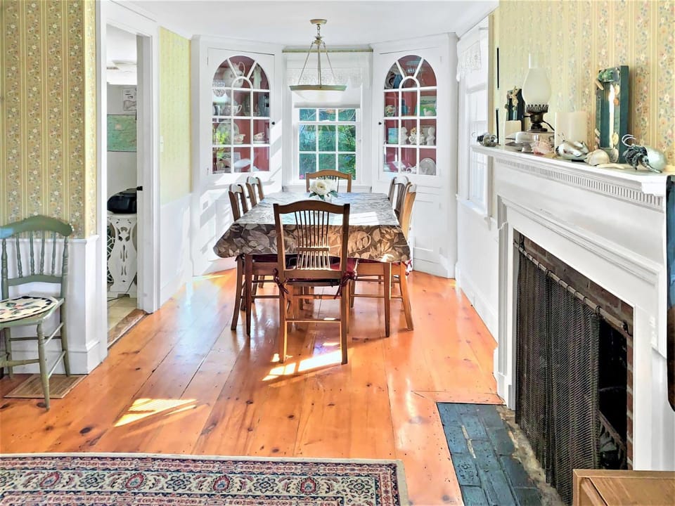 Harwich Port Retreat—Walk to Beach Rail Trail House in Harwich