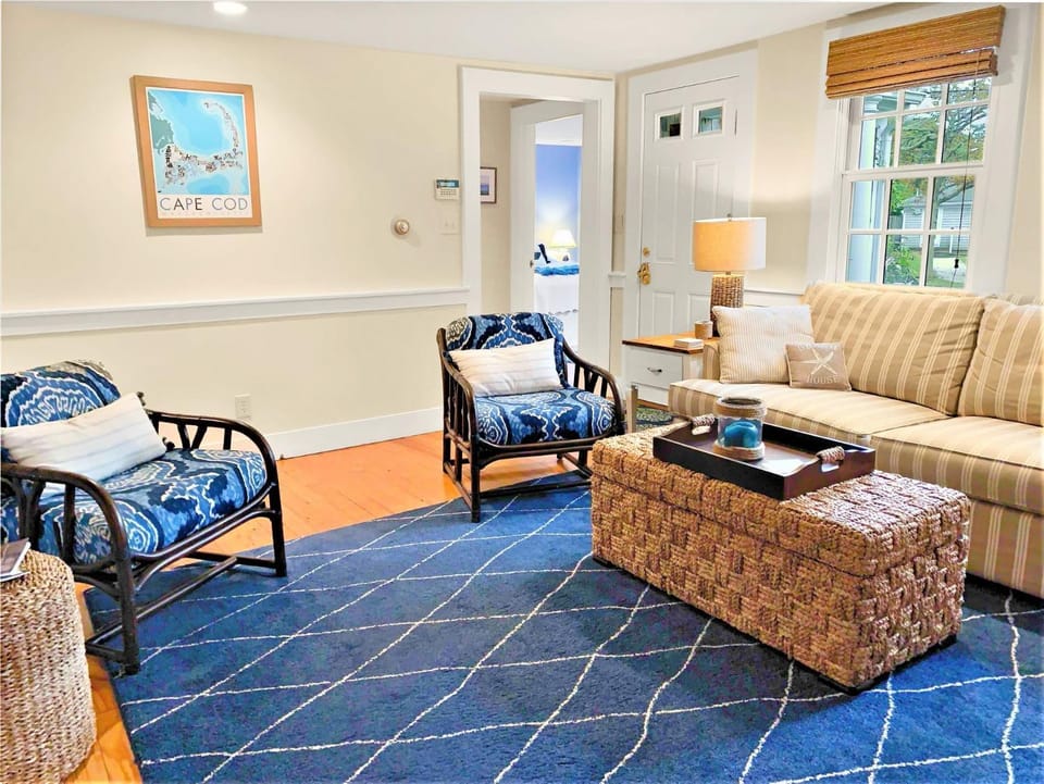 Sea Glass Cottage Near Nantucket Sound Beaches House in South Chatham