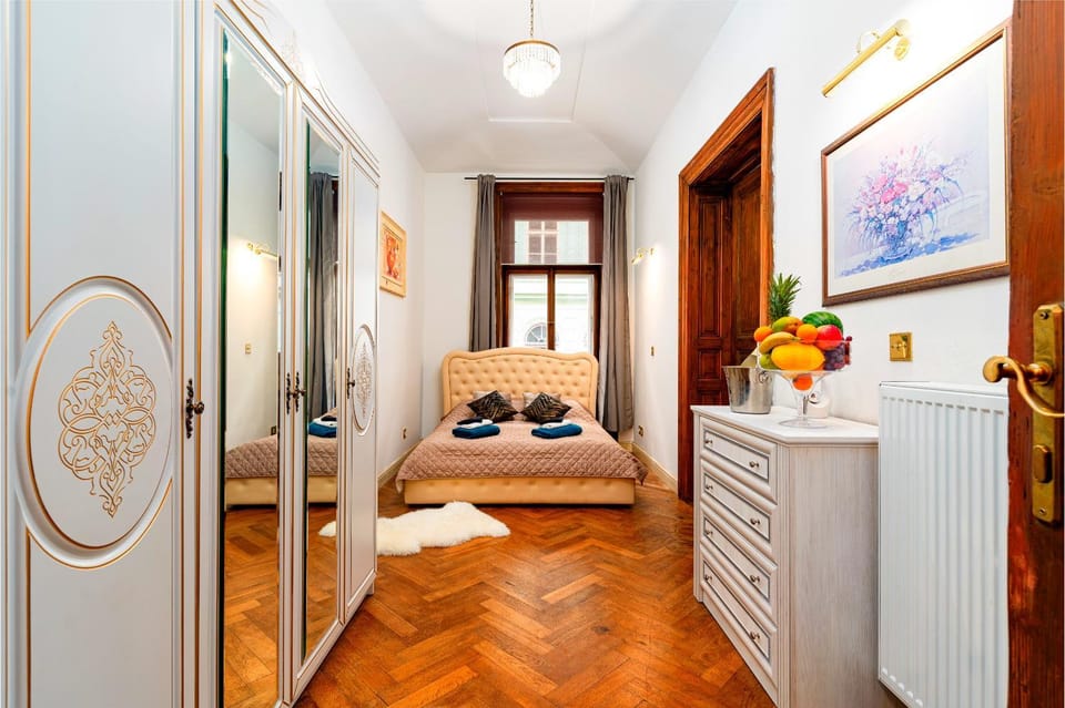 Bed, Photo of the whole room, Bedroom, towels, wardrobe
