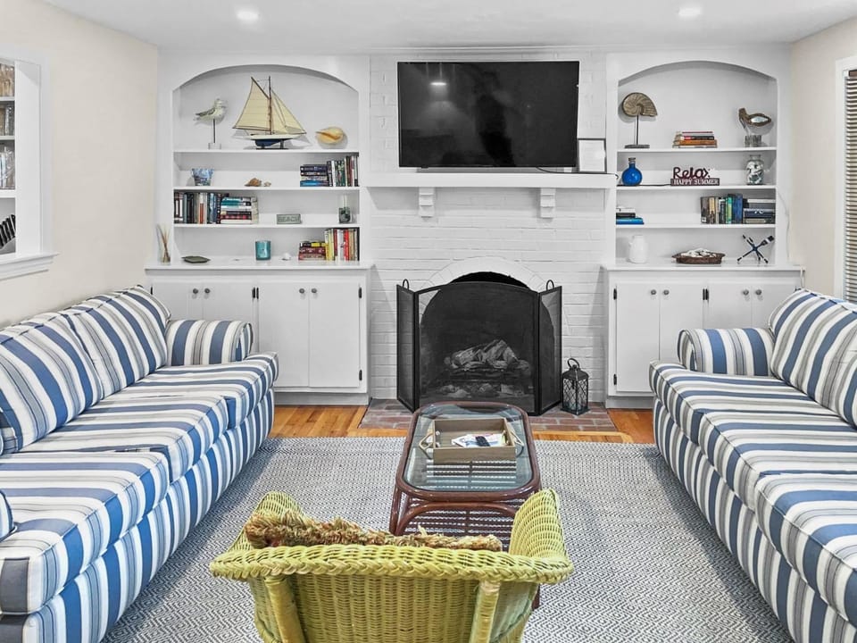 The Heron's Nest - Sea Breezes Sweet Dreams House in South Chatham
