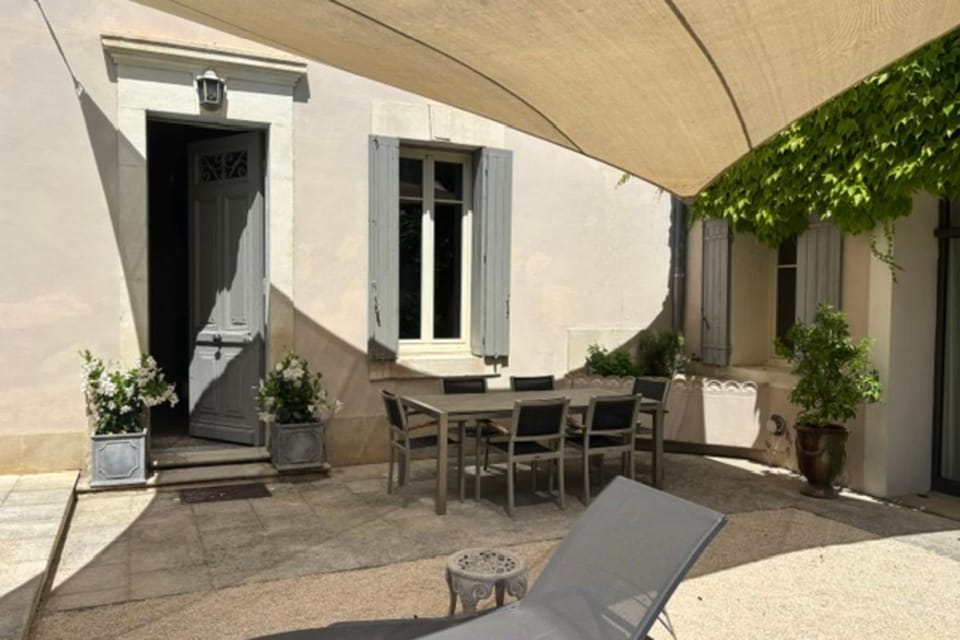 Les Cordeliers - Historical Center House in L'Isle-sur-la-Sorgue