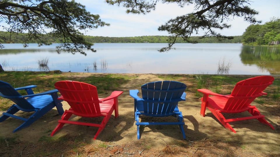 Waterfront Chatham Retreat w/ WiFi Privacy House in Harwich