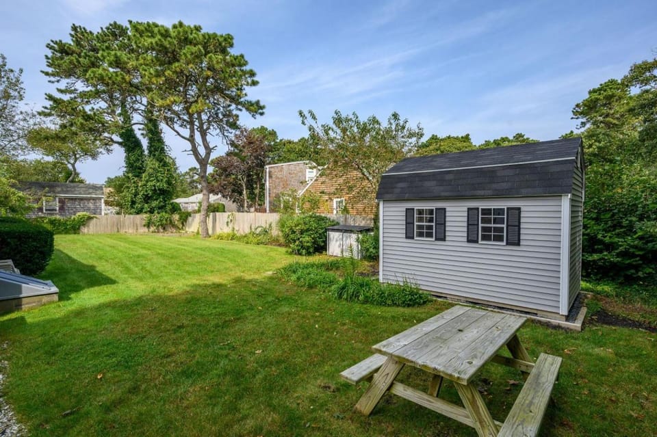 The Lobsta House: Your Cape Cod Hideaway House in Dennis Port
