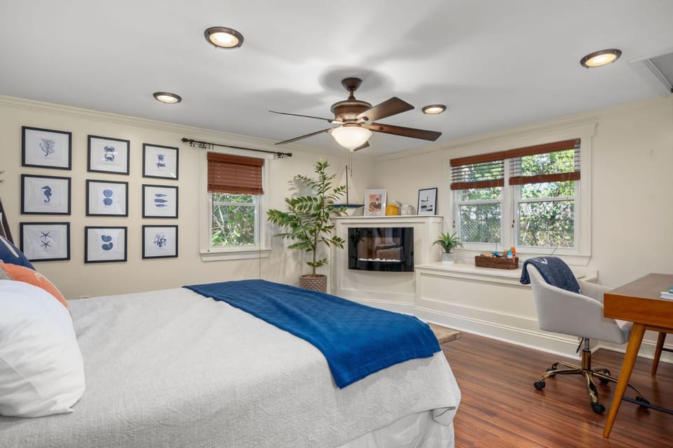 Cape Cod Retreat: A/C, WiFi Pet Friendly House in Brewster