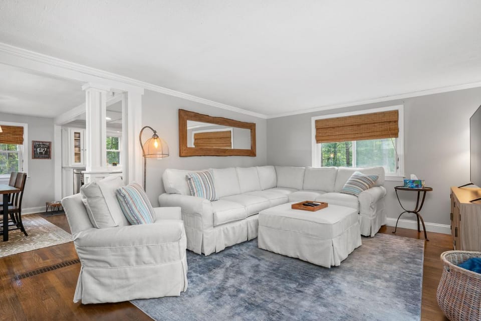 Cape Cod Retreat: A/C, WiFi Pet Friendly House in Brewster