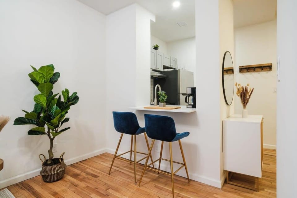 74-4A 2BR 2baths in Prime Upper West Side w d GYM Apartment in Upper West Side