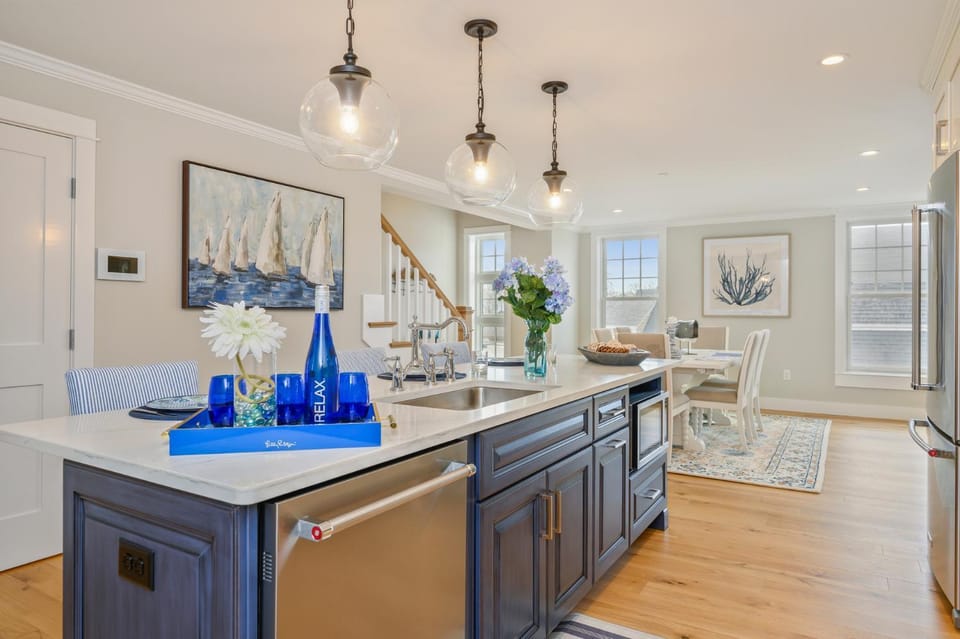 Dolce Vita: Luxury Condo with Rooftop Terrace House in Harwich