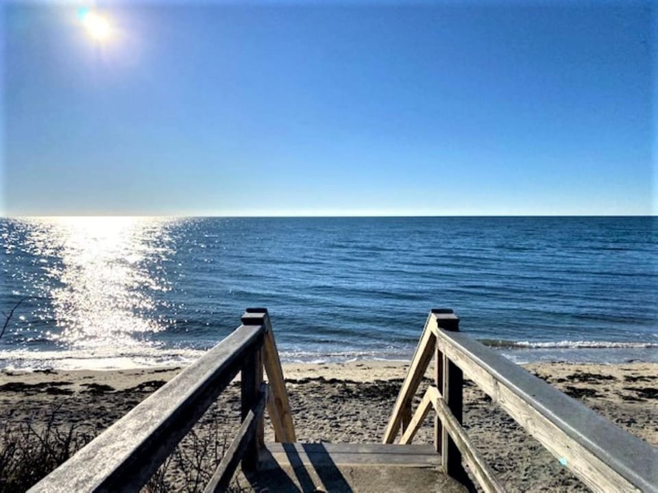 Steps to the Surf—Modern Oceanfront Condo House in Dennis Port