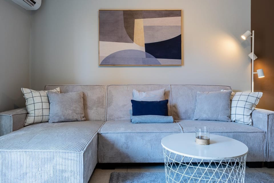 Living room, Seating area, air conditioner