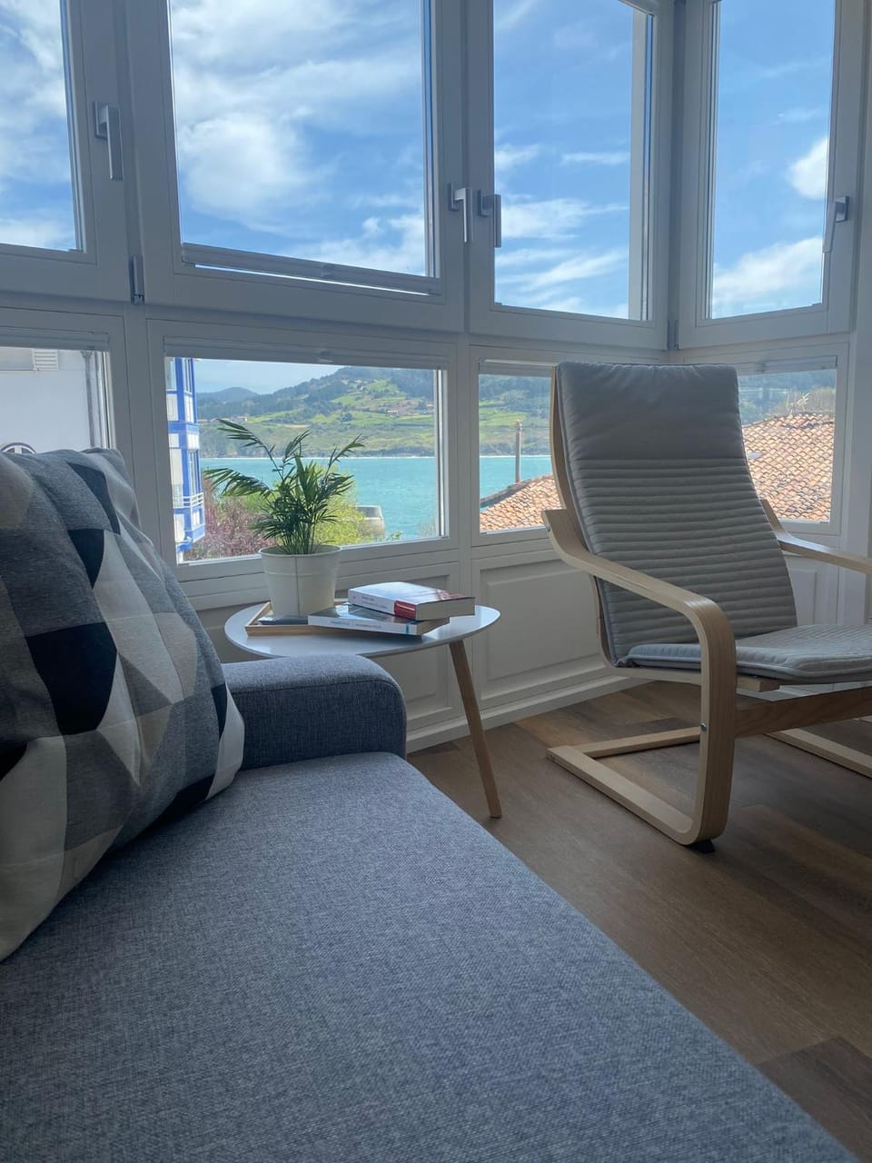 Living room, Sea view