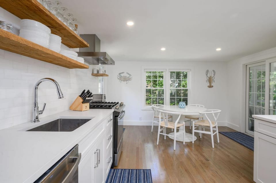 Coastal Comfort Cape Cod Charm Await House in Chatham