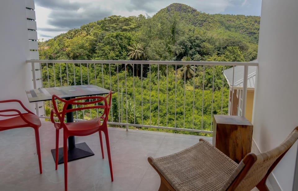 Balcony/Terrace, Mountain view