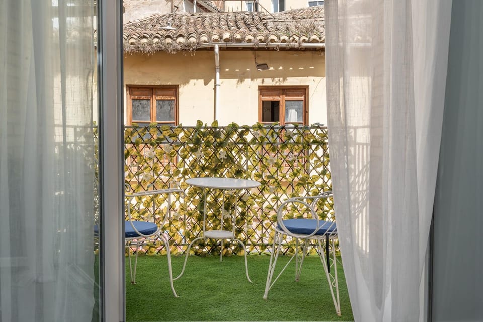 Day, Balcony/Terrace