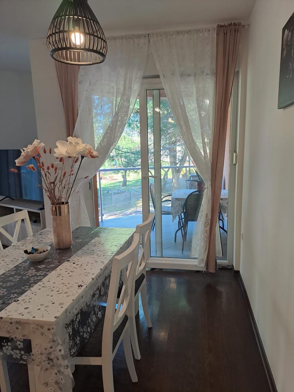 Living room, Seating area, Dining area, Quiet street view