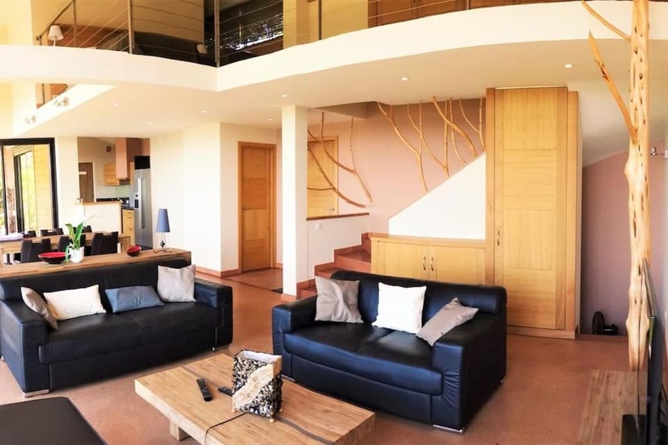 Living room, Dining area, Bedroom, kitchen