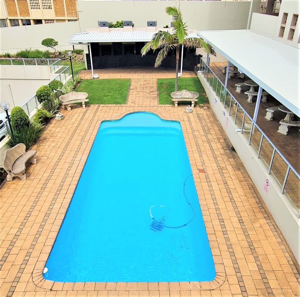 BBQ facilities, Swimming pool