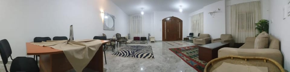 Seating area, Dining area