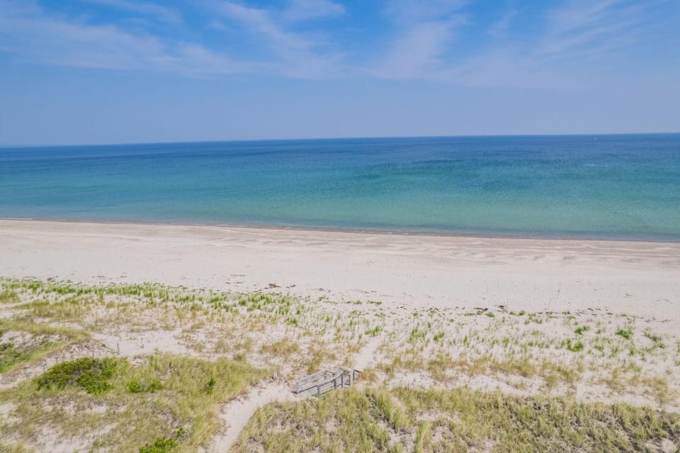 Cape Cod Water View Cottage—Steps to Private Beach House in East Sandwich